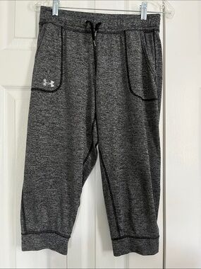 Under Armour Women’s Dark Gray Capri Joggers